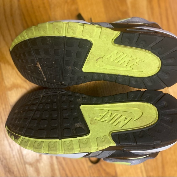 Mens Nike Air Trainer and Neon Green Athletic Shoes - Picture 15 of 15